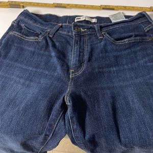 Euc Levi 515 bootcut blue jeans 30 waist